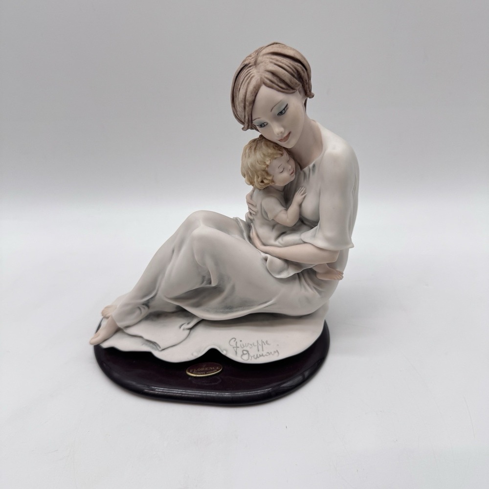 Giuseppe Armani "Perfect Moment" Mother & Child Figurine 1789F Florence Italy